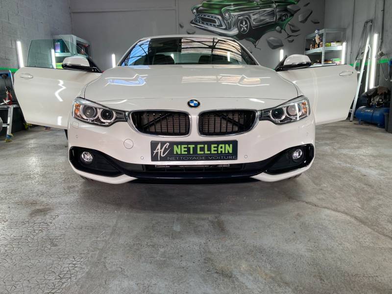 nettoyage complet intérieur/extérieur  d'une BMW à six fours les plages près de Toulon