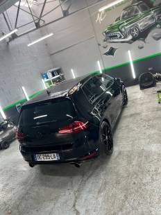 lustrage sur une golf GTI à Toulon dans le var